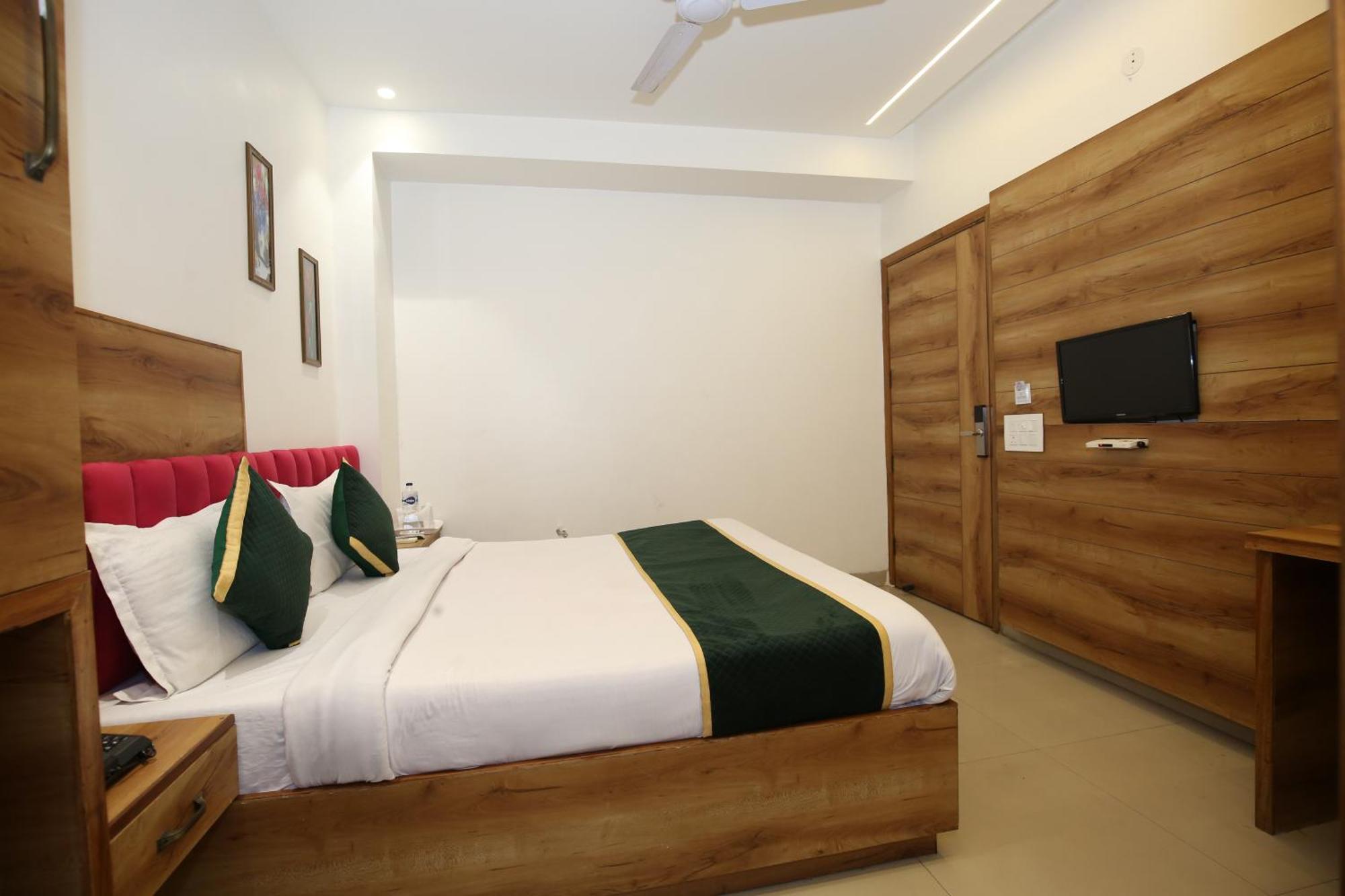 Hotel Rv Regency أمريتسار المظهر الخارجي الصورة