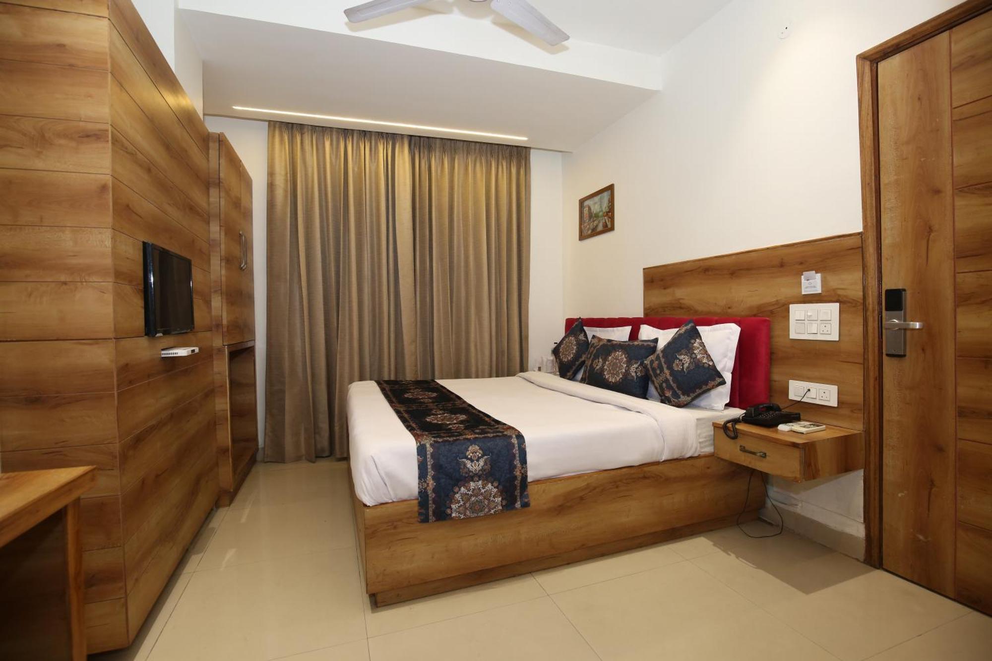 Hotel Rv Regency أمريتسار المظهر الخارجي الصورة