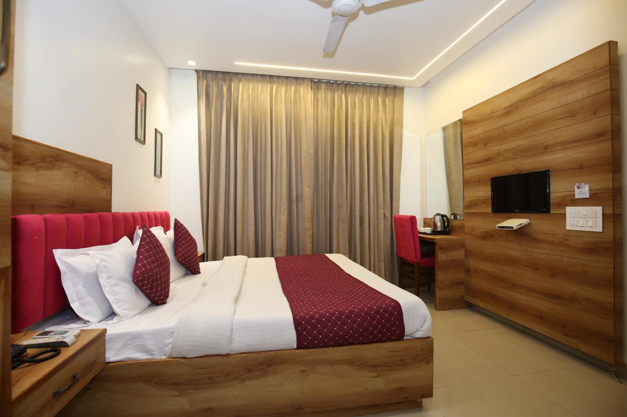 Hotel Rv Regency أمريتسار المظهر الخارجي الصورة
