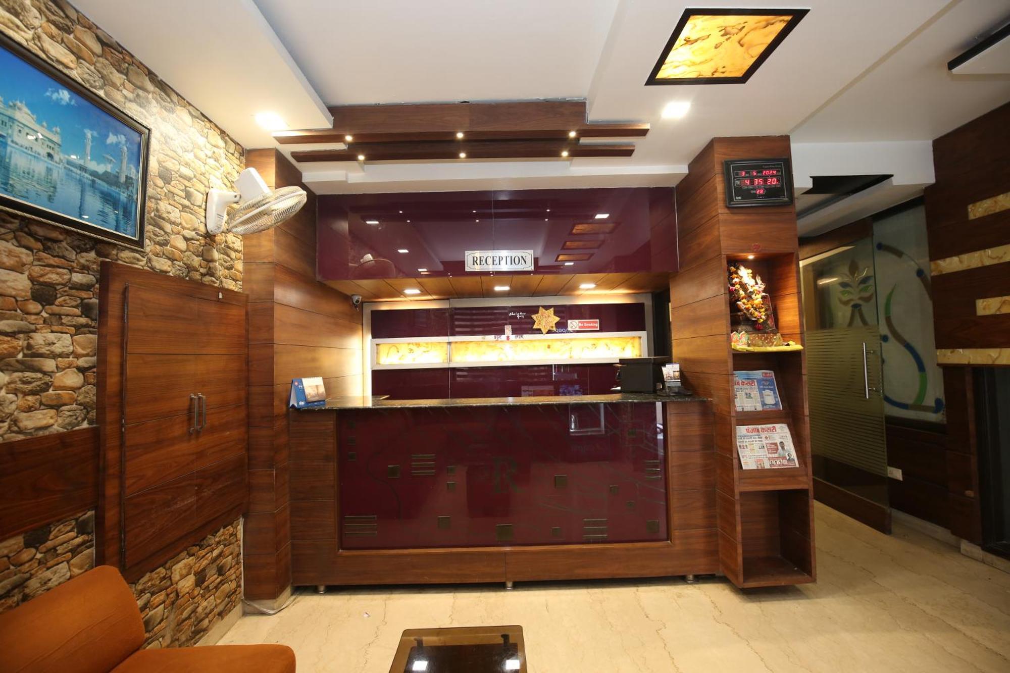 Hotel Rv Regency أمريتسار المظهر الخارجي الصورة